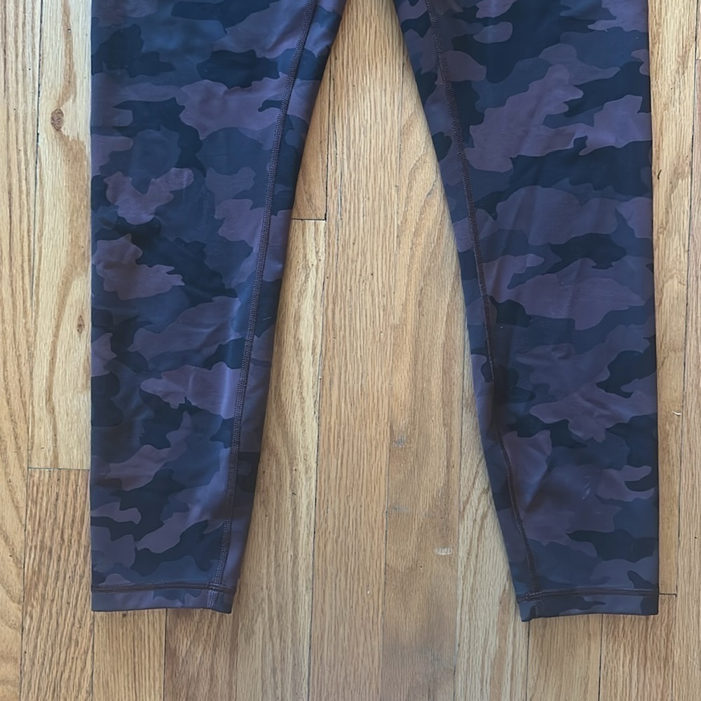 Lululemon sz 10 Wunder Train High-Rise Tight 25"
Heritage 365 Camo Brown Earth - Picture 4 of 15